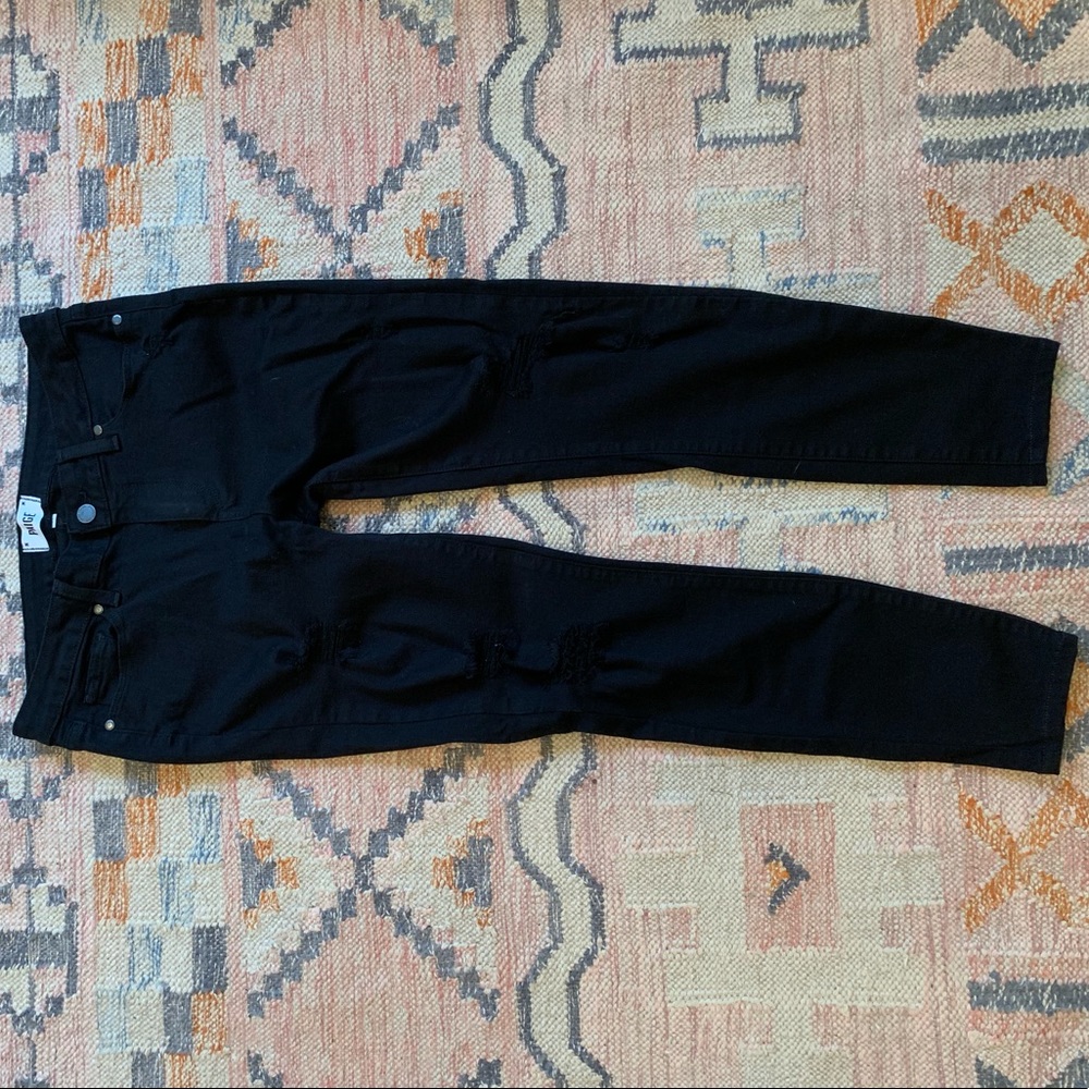 NWOT Paige verdugo black distressed skinny jeans